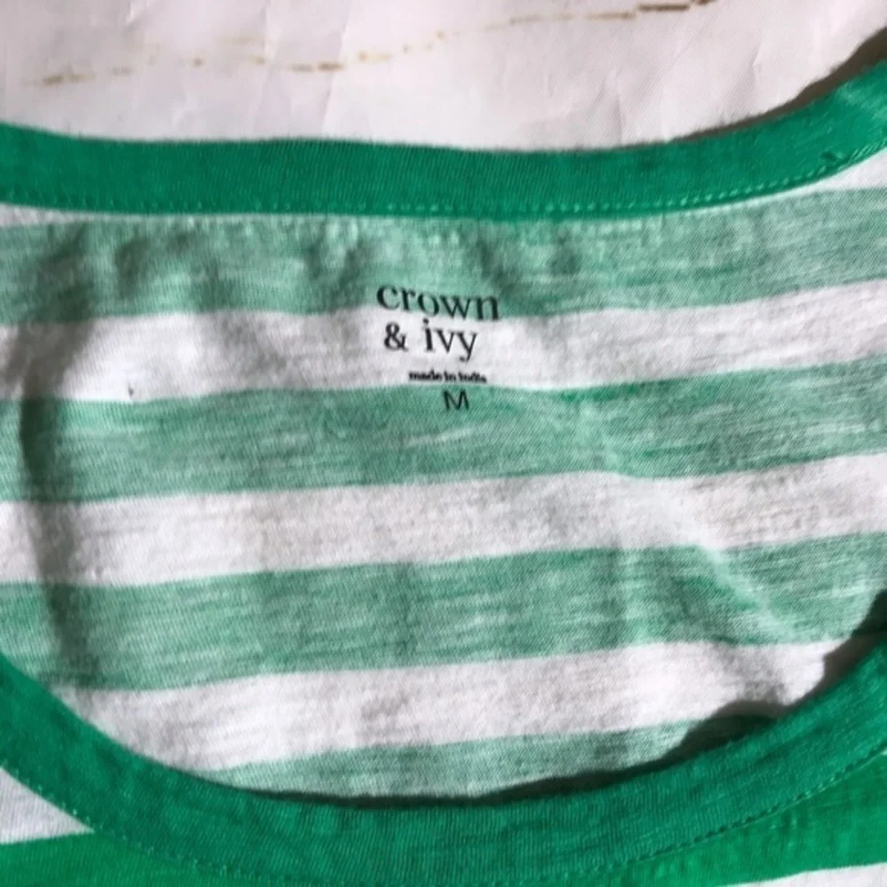 Crown & Ivy Striped Elephant Tee M